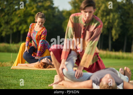 Gruppe Massage Therapie. Stockfoto