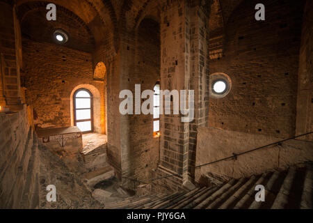 Sacra di San Michle, Turin, Scolone dei Morti, Interieur. Stockfoto