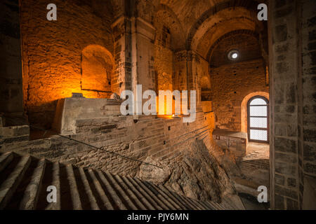 Sacra di San Michle, Turin, Scolone dei Morti, Interieur. Stockfoto