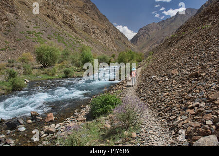 Trekking im schönen Tal, Bartang Jizeu Tal, Tadschikistan. Stockfoto