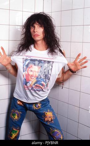 Steven Tyler von Aerosmith', amerikanische Rockband, bei einem Konzert in Dortmund, Deutschland 1993. Steven Tyler von American Rock Band "Durchführen von Aerosmith live in Dortmund, Deutschland 1993. | Verwendung weltweit Stockfoto