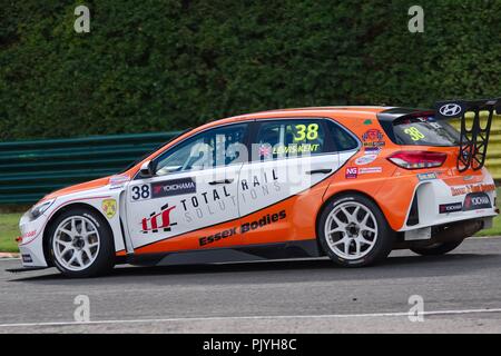 Dalton auf T-Stücke, UK. 9. September 2018. Lewis Kent fahren einen Hyundai i30N für Essex und Kent Motorsport in Runde 12 der TCR UK Touring Car Championship im Croft. Credit: Colin Edwards/Alamy Leben Nachrichten. Stockfoto