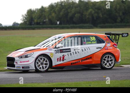 Dalton auf T-Stücke, UK. 9. September 2018. Lewis Kent fahren einen Hyundai i30N für Essex und Kent Motorsport in Runde 12 der TCR UK Touring Car Championship im Croft. Credit: Colin Edwards/Alamy Leben Nachrichten. Stockfoto