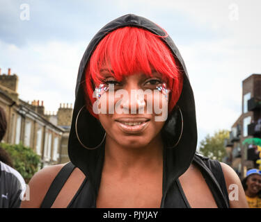 Hackney, London, 9. Sep 2018. Die jährlichen Hackney Karneval sieht über 1.000 Künstler, Tänzer und Musiker in die Feierlichkeiten im Norden Londons Vorort teilnehmen. Der Karneval, ursprünglich mit afro-karibischen Wurzeln, mit vielen lokalen Gemeinschaften aber auch Nachtschwärmer anzieht und Performer aus einer Vielzahl anderer kultureller Herkunft. Credit: Imageplotter Nachrichten und Sport/Alamy leben Nachrichten Stockfoto