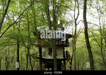 Morschenich, Deutschland. 09. September. 2018. Proteste von ökologischen Kreuzfahrer gegen RWE Kohle Bergbau an Hambacher Forst. Kerstin Brut/Alamy leben Nachrichten Stockfoto