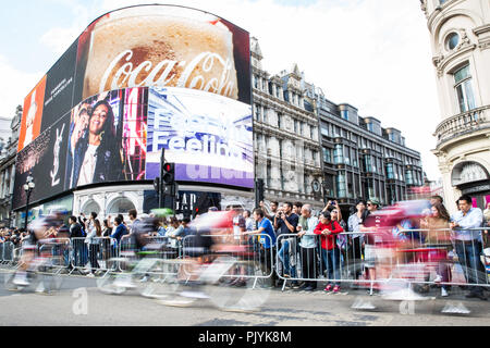 London, Großbritannien. 9. September 2018. Reiter konkurrieren im 77 km London Stufe (Stufe 8) des OVO Energy Tour von Großbritannien Radrennen. Credit: Mark Kerrison/Alamy leben Nachrichten Stockfoto