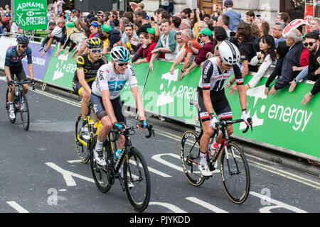 London, Großbritannien. 9. September 2018. Das Team Sky Chris Froome vervollständigt die 77 km London Stufe (Stufe 8) des OVO Energy Tour von Großbritannien Radrennen. Credit: Mark Kerrison/Alamy leben Nachrichten Stockfoto