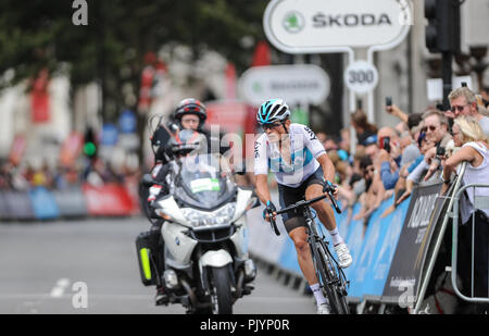 Regents Street, London, UK, 9. September 2018. Die Tour von Großbritannien, Stadium 8 der Londoner Bühne. Das Team Sky Rider, belarussischen und ehemaligen World Time Trial champion Vasil Kiryienka Fahrten solo rund um den Piccadilly, Haymarket, The Strand und Whitehall für rund 25 Kilometer. © David Rebhuhn/Alamy leben Nachrichten Stockfoto