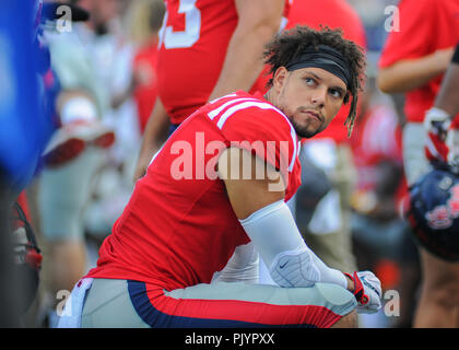 Oxford, MS, USA. 08 Sep, 2018. Ole Fräulein TE, Jason Pellerin (7), an der Seitenlinie während der NCAA DI Spiel an - Vaught Hemingway Stadium in Oxford, MS. Ole Fräulein besiegt SIU, 76-41. Kevin Langley/CSM/Alamy leben Nachrichten Stockfoto