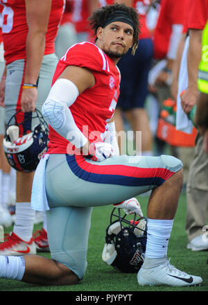 Oxford, MS, USA. 08 Sep, 2018. Ole Fräulein TE, Jason Pellerin (7), an der Seitenlinie während der NCAA DI Spiel an - Vaught Hemingway Stadium in Oxford, MS. Ole Fräulein besiegt SIU, 76-41. Kevin Langley/CSM/Alamy leben Nachrichten Stockfoto