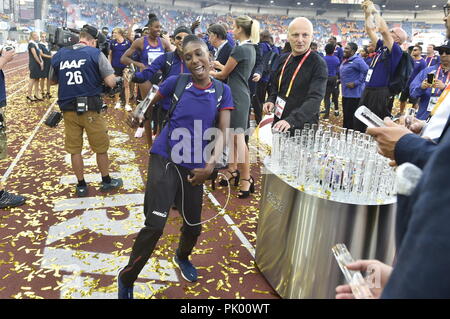 Ostrava, Tschechische Republik. 9 Sep, 2018. Die Mitglieder von Team Amerika feiern ihren Gewinn während der iaaf Continental Cup 2018 in Ostrava in Ostrava, Tschechische Republik, am Sonntag, 9. September 2018. Credit: Jaroslav Ozana/CTK Photo/Alamy leben Nachrichten Stockfoto