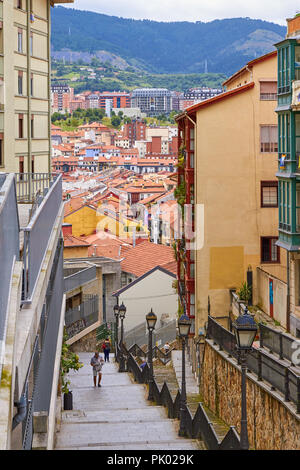 BILBAO, SPANIEN, ca. August 2018, Straße Abfahrt Stockfoto