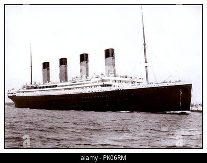 TITANIC RMS Titanic 2. April 1912 Verlassen Harland & Wolff Schiffswerften auf See vor dem tragischen Schicksalshaften Jungfernfahrt Stockfoto