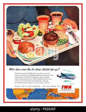 Vintage Airline Food Werbung für TWA Mahlzeiten Aviation Airline catering In-flight 1951 Mahlzeit essen Fach "Was macht ein Mann wie zum Abendessen 20.000 Fuß?" Stockfoto