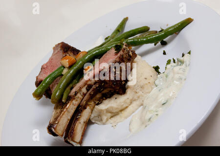 Gourmet Lamm Abendessen Stockfoto