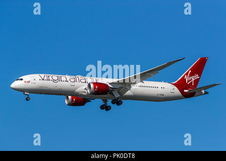 Boeing 787-9 Dreamliner (G-VFAN) von Virgin Atlantic betrieben auf Ansatz zum Internationalen Flughafen San Francisco (Ksfo), San Francisco, Kalifornien, Vereinigte Staaten von Amerika Stockfoto