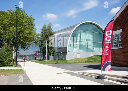 Hangar H6 im Royal Air Force Museum, Colindale, London Borough von Barnett, Greater London, England, Vereinigtes Königreich Stockfoto