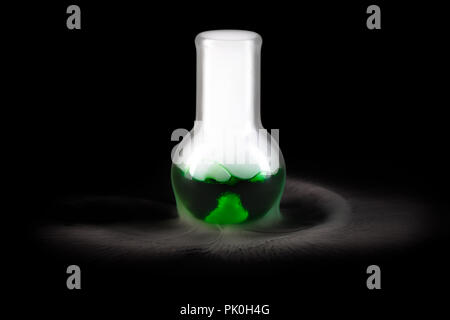 Dampfende Becherglas Stockfoto