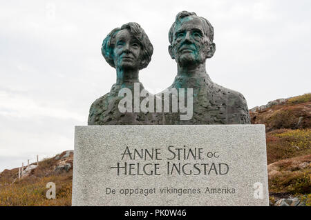 Büsten von Anne Stine & Helge Ingstad im L'Anse aux Meadows archäologische Stätte, Neufundland. Stockfoto