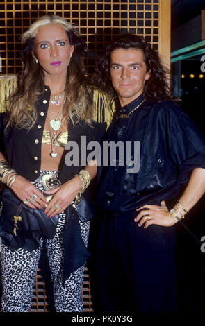 (L-R): Nora Balling, Thomas Anders am 27.06.1987 in Çesme. | Verwendung weltweit Stockfoto