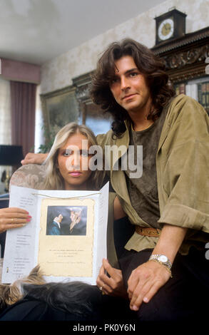 (L-R): Nora Balling, Thomas Anders am 03.07.1985 in Kobenz/Koblenz. | Verwendung weltweit Stockfoto