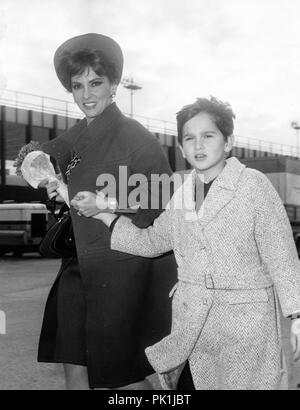 Gina Lollobrigida mit Sohn Andrea milko skofic, Rom 1966 Stockfoto