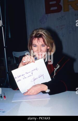 Juliane Werding, deutsche Sängerin und Liedermacherin, in München, Deutschland 1988. Deutsche Sänger und Songschreiber Juliane Werding in München, Deutschland 1988. | Verwendung weltweit Stockfoto