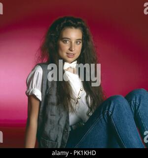 Isabell Varell, deutsche Sängerin und plant, in München, Deutschland 1983. Deutsche Sängerin und Schauspielerin Isabel Varell zu München, Deutschland 1983 | Verwendung weltweit Stockfoto