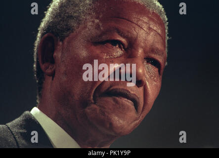 Nelson Mandela, erhält die Freiheit der Stadt, in Glasgow, Schottland, im Oktober 1993. Rex 220879 JSU. Stockfoto