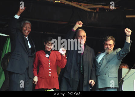 Nelson Mandela, erhält die Freiheit der Stadt, in Glasgow, Schottland, im Oktober 1993. Rex 220879 JSU. Stockfoto