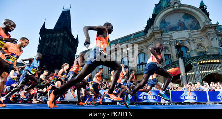 Prag, Tschechische Republik. 08 Sep, 2018. Start der Birell Grand Prix Prag 2018, Straße Rennen, in Prag, Tschechische Republik, am 8. September 2018. Quelle: Vit Simanek/CTK Photo/Alamy leben Nachrichten Stockfoto