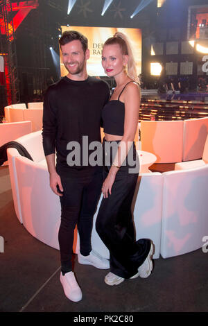 GLASPERLENSPIEL, Band, Musikgruppe, Carolin NIEMCZIK, Sänger, Daniel GRUNENBERG, Keyboarder Verleihung des Deutschen Radio Preis 2018 in Hamburg am 06.09.2016. | Verwendung weltweit Stockfoto