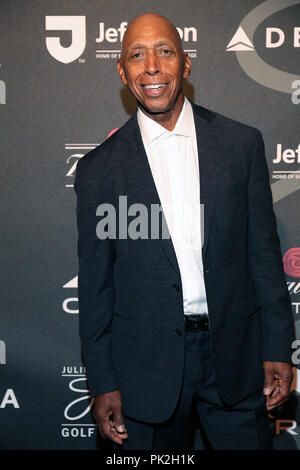 Philadelphia, PA, USA. 9 Sep, 2018. Jeffrey Osbourne Spaziergänge auf dem roten Teppich während der erving Klassische schwarze Krawatte und Pairings Partei bei Logan Philadelphia Ballsaal am 9. September 2018 in Philadelphia, Pennsylvania, Credit: Star Shooter / Medien Punch/Alamy leben Nachrichten Stockfoto