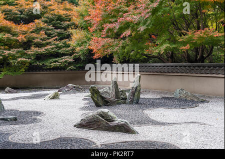 Tofuku-ji, Kyoto, Japan. Den westlichen Garten von Ryogin - eine Zen-buddhistische Tempel, der im Kare - sansui (trockene Landschaft) Stil Stockfoto