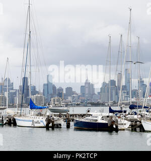 Melbourne, am ersten Tag des Frühlings. Vier Jahreszeiten in einem Tag Stockfoto