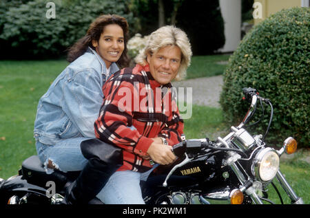 Dieter Bohlen und Nadja Abd El Farrag am 14.10.1994 in Hamburg. | Verwendung weltweit Stockfoto