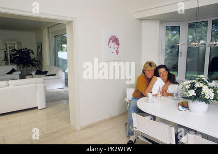 Dieter Bohlen und Erika Sauerland am 22.05.1989 in Hamburg. | Verwendung weltweit Stockfoto