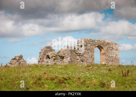 Ruine der Kapelle, llanddwyn Island Llanddwyn, Anglesey, Wales UK Stockfoto