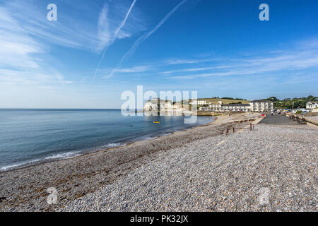 Auf der Suche nach Süßwasser Bucht und der Strand von den Klippen auf der Isle of Wight in England Stockfoto