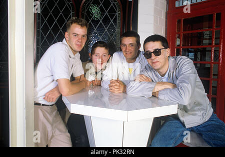 Die housemartins (mit Sänger Paul Heaton) am 20.08.1986 in Bochum. | Verwendung weltweit Stockfoto