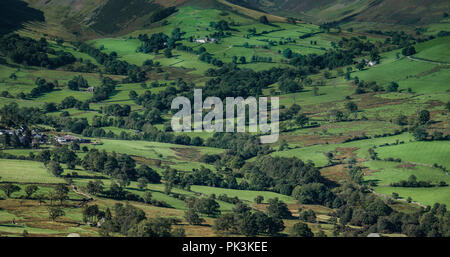 Blick über die Newlands Valley wie vom Gipfel des Catbells fiel, englischen Lake District. Stockfoto