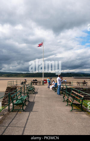 Arnside Pier und den Fluss Kent Mündung Arnside Cumbria Stockfoto