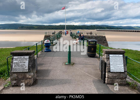 Arnside Pier und den Fluss Kent Mündung Arnside Cumbria Stockfoto