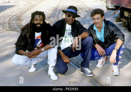 Bad Boys Blue (L-R): Trevor Oliver Taylor, Andrew Freddie Thomas und John Edward McInerney am 13.11.1986 in München. | Verwendung weltweit Stockfoto