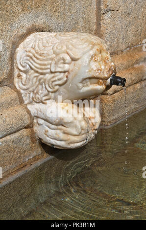 Antike Springbrunnen in Castelo de Vide, Portugal Stockfoto