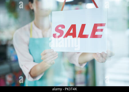 Verkauf Zeichen im Shop Stockfoto