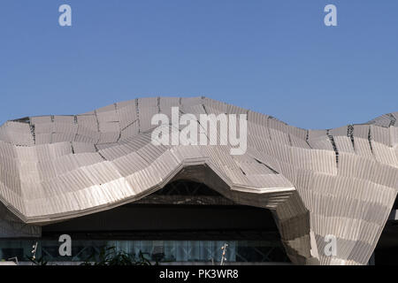 Mario Bellini, MiCo Convention Center, Edelstahl Dach deconstuctivist Gebäude, Mailand, Italien, 2012, Außenansicht Stockfoto