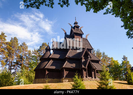 Holz- Gol Stabkirche (Gol Stavkyrkje) in den Norwegischen Museum für Kulturgeschichte an der Halbinsel Bygdoy in Oslo, Norwegen, Skandinavien rekonstruiert Stockfoto