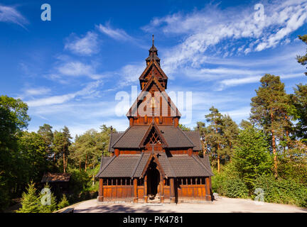 Holz- Gol Stabkirche (Gol Stavkyrkje) in den Norwegischen Museum für Kulturgeschichte an der Halbinsel Bygdoy in Oslo, Norwegen, Skandinavien rekonstruiert Stockfoto