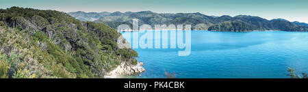 Blau unberührten Meer in Abel Tasman Costal Track Neuseelands Südinsel Stockfoto